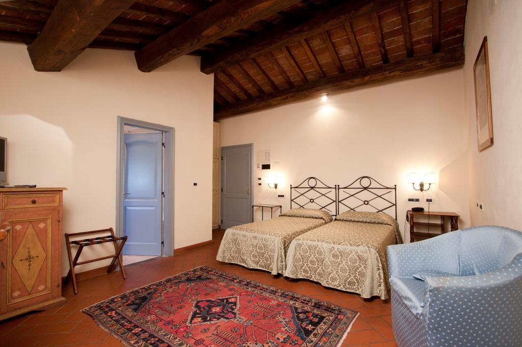 Relais Torre Santa Flora Hotel Subbiano Room photo