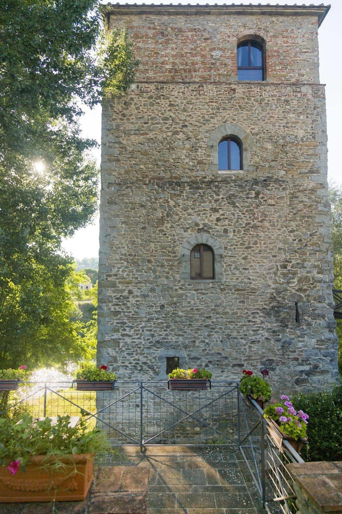 Relais Torre Santa Flora Hotel Subbiano Exterior photo
